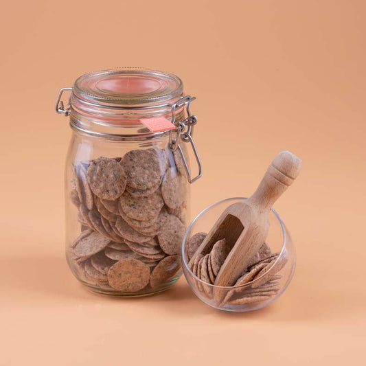 Rijstrondjes, sesam en zwarte peper